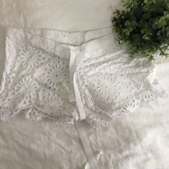 DANIELA CORTE Crochet Eyelet Pattern Beach Shorts - Picture 3 of 6